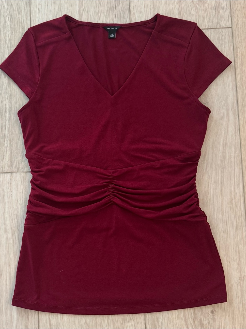 Ann Taylor women’s garnet red cap sleeve Small ruched blouse shirt/top